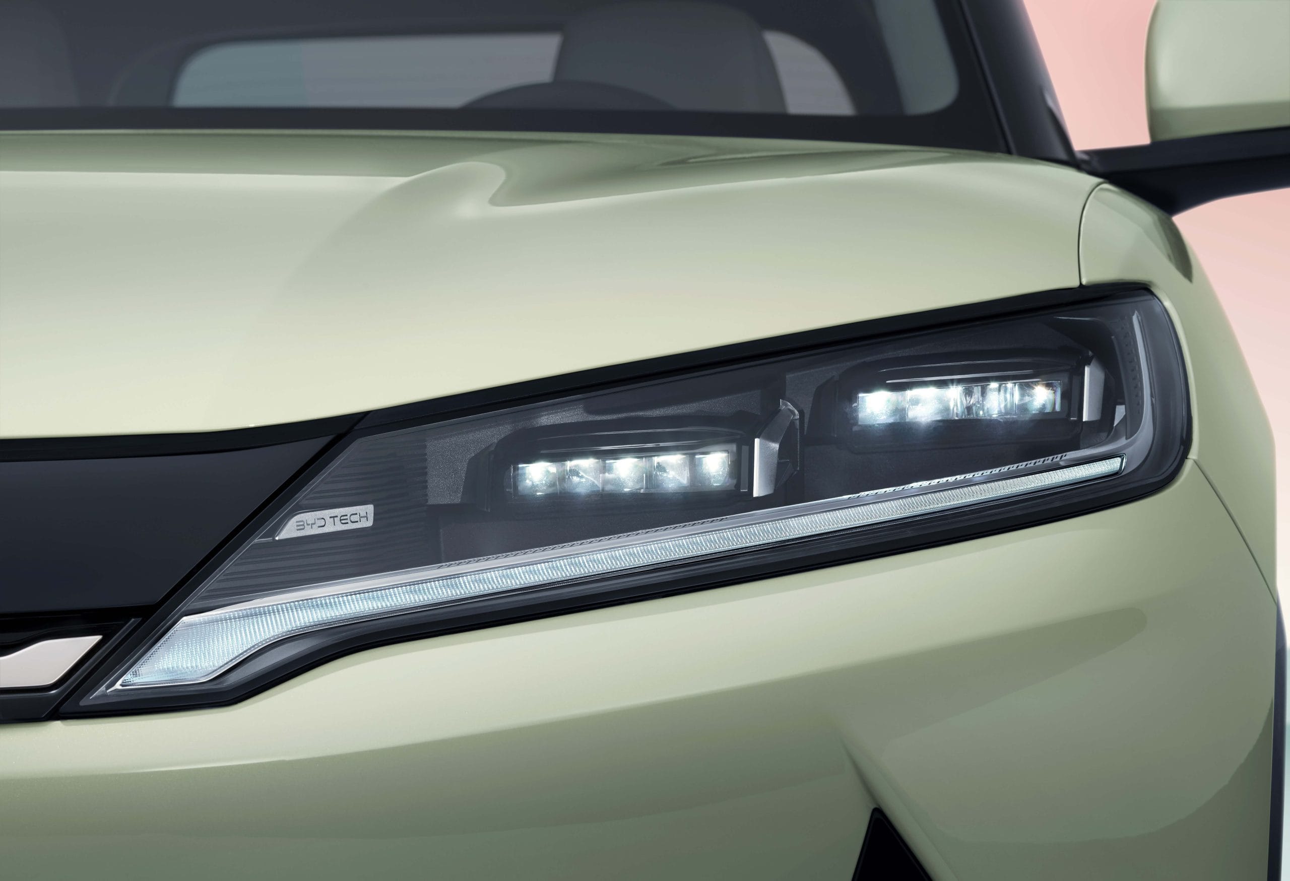 ngoại thất xe BYD ATTO 2